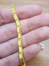 The Sovereign Bar Link Bracelet: 23 Karat Solid Gold